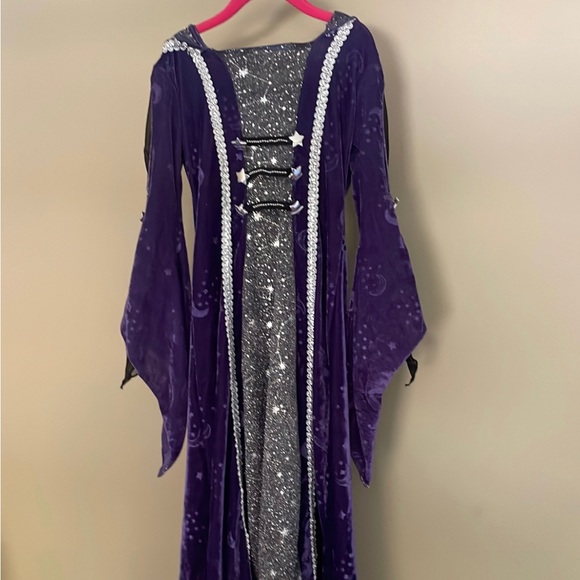 Halloween costume - Picture 9 of 16